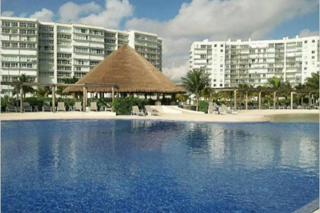 Amara Cancun Beachfront Caribe R Apartment 0*,