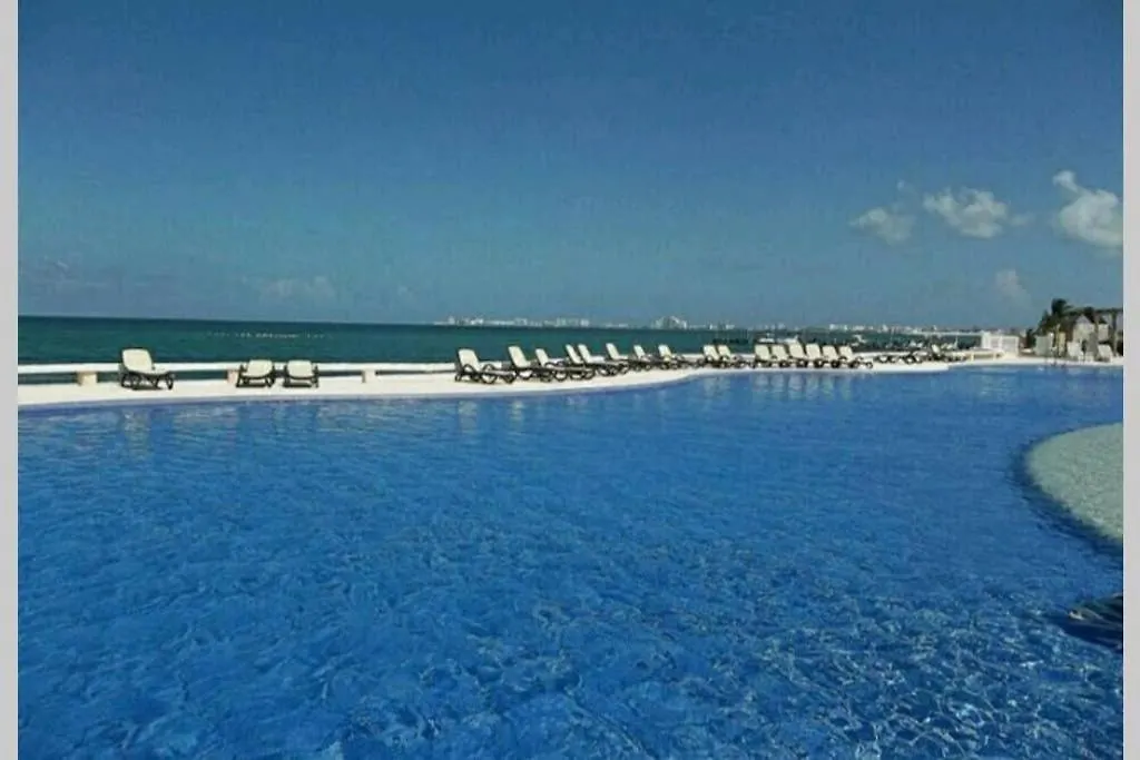 Amara Cancun Beachfront Caribe R Apartment