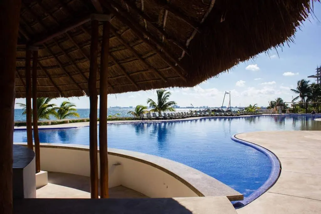 Amara Cancun Beachfront Caribe R Apartment